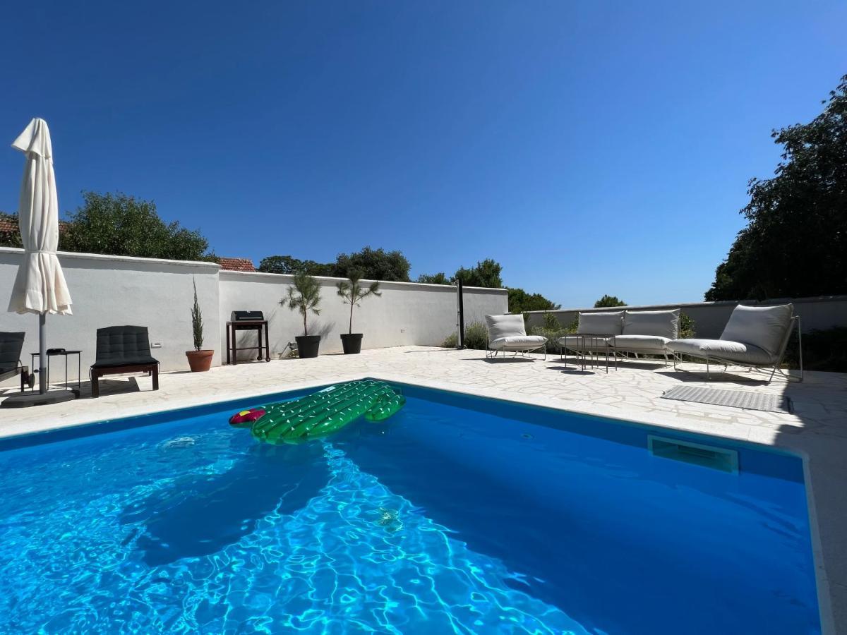 Stankovci  Boutique House Ika With Private Swimming Poolヴィラ エクステリア 写真
